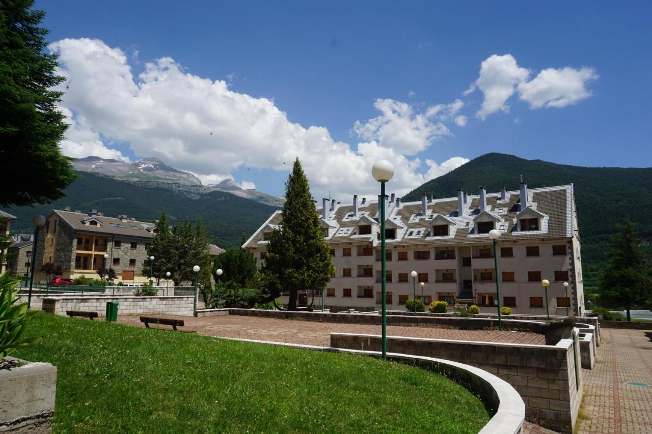 Apartamento La Espata Villanúa Exteriör bild